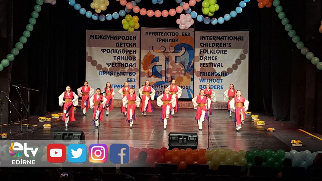 EDİRNELİ-MİNİK-DANSÇILAR-BULGARİSTAN’DA-TÜRKİYE’Yİ-TEMSİL-ETTİ